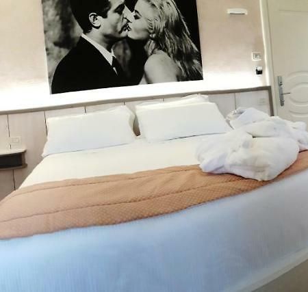 Hotel Locanda Dolce Vita Сан-Дона-ді-П'яве Екстер'єр фото