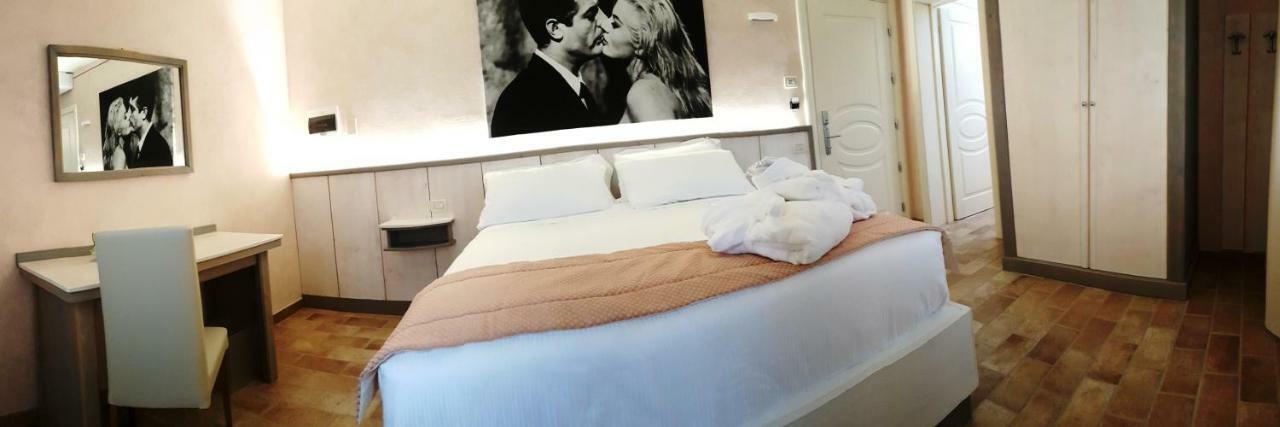 Hotel Locanda Dolce Vita Сан-Дона-ді-П'яве Екстер'єр фото